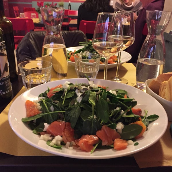Good place with normal prices. Delicious salad with salmon👍