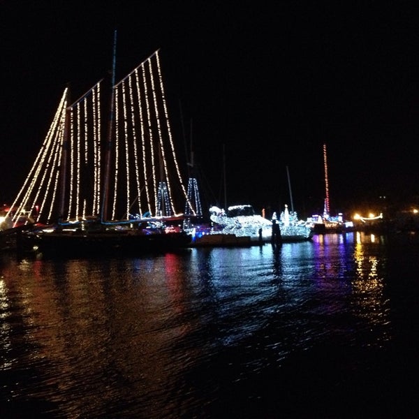 12/15/2013 tarihinde the Danny B.ziyaretçi tarafından Historic Seaport'de çekilen fotoğraf