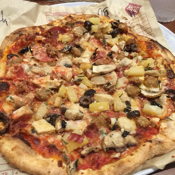 8/3/2016 tarihinde Nick D.ziyaretçi tarafından MOD Pizza'de çekilen fotoğraf