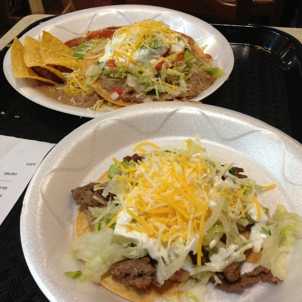 8/25/2013에 Lily님이 Taco Shop Mexican Grill에서 찍은 사진