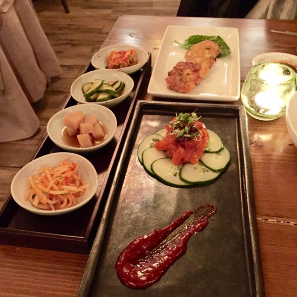 4/5/2015에 Brad K.님이 Meju Korean Kitchen &amp; Bar에서 찍은 사진