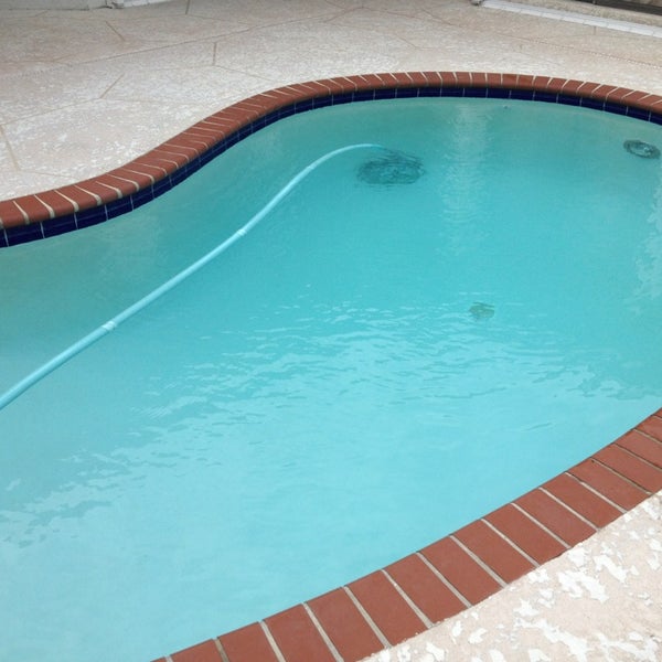 Lisas pool. Lisas pool