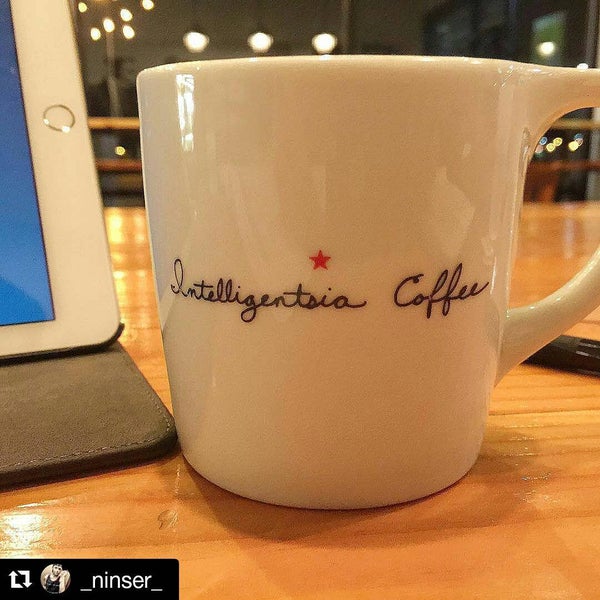 8/23/2015 tarihinde Marco P.ziyaretçi tarafından The MadHouse Coffee'de çekilen fotoğraf