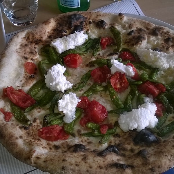 6/27/2015 tarihinde Giovanni M.ziyaretçi tarafından Pizzeria Salvo'de çekilen fotoğraf