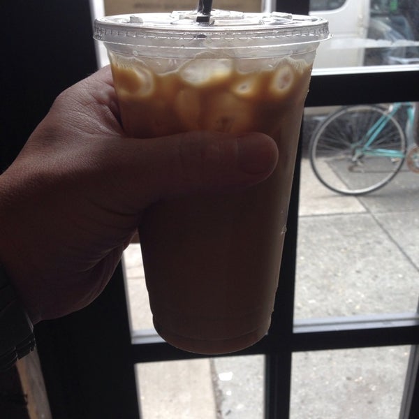 Das Foto wurde bei Crop to Cup Coffee von JustBasicDave am 5/9/2014 aufgenommen