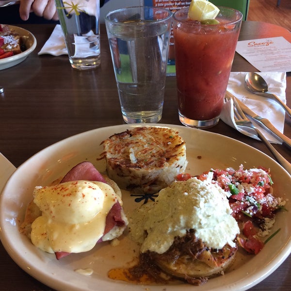 The French toast is AMAZING. I also really liked the smoked ham Benny, but didn’t really care for the salsa verde Benny. Not really my thing.