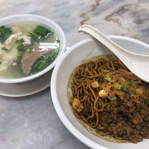 Photos At Sk Sabah Pork Noodle 90 Visitors