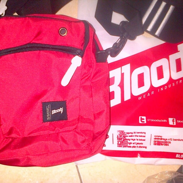 Раст blood rust. Blood store. Blood store. Витрина магазина раст. Искусственная кровь густая.