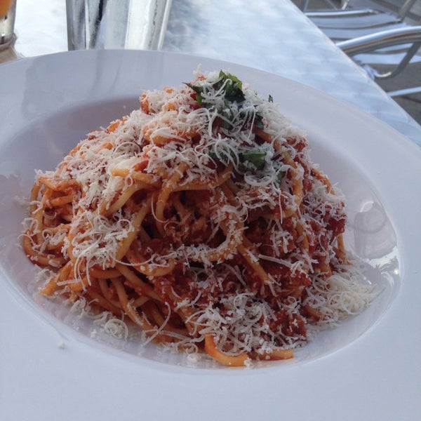 Das Foto wurde bei Licari&#39;s SicilianPizza Kitchen von Tommy A. am 7/30/2013 aufgenommen