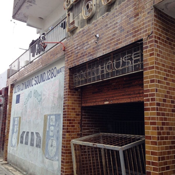 Тверская, д. Лукин румс бар. Лукин румс бар. Лукин румс на пушкинской. Вечеринка на бали.