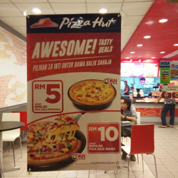Photos At Pizza Hut Delivery Phd Pizza Place