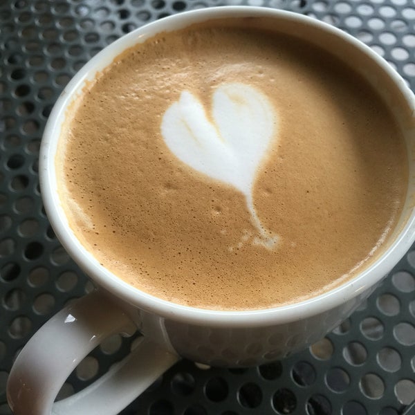 10/14/2016에 Kimberly H.님이 Peet&#39;s Coffee &amp; Tea에서 찍은 사진