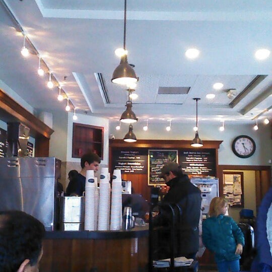 Photo taken at Greenberry&#39;s Coffee &amp; Tea by Serottared on 3/3/2014
