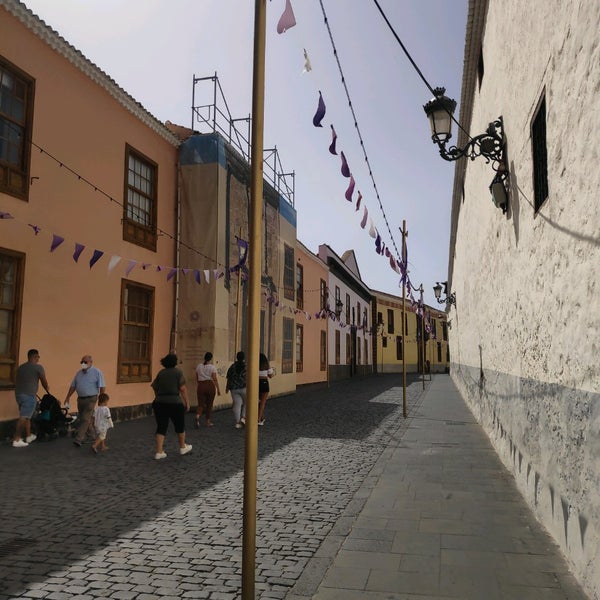 รูปภาพถ่ายที่ San Cristóbal de La Laguna โดย Raquero เมื่อ 9/11/2021
