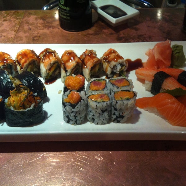 Снимок сделан в Fuji1546 Restaurant &amp; Bar пользователем Costas P. 5/4/2013