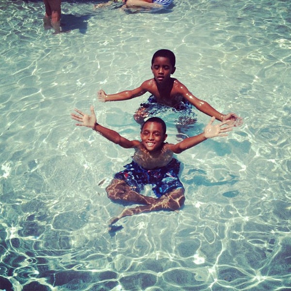 Splash Zone Waterpark Swimming Pool in James Island