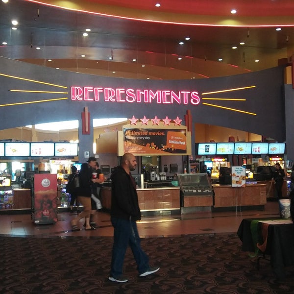 Photos à Regal Edwards Mira Mesa 4DX, IMAX & RPX Cinéma à San Diego