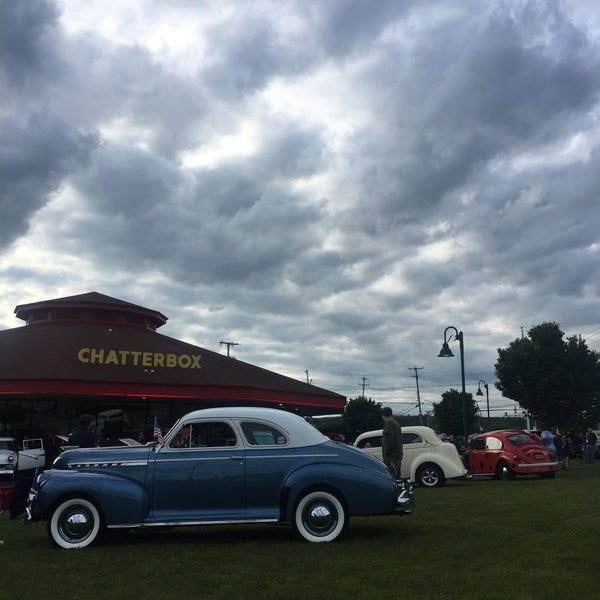 Photo taken at The Chatterbox Drive-In by 🌙crystal✨ on 5/27/2017