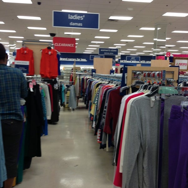 Marshalls clothing store for juniors