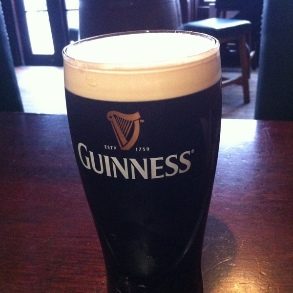Снимок сделан в Jinty McGuinty&#39;s Irish Bar пользователем Grant S. 8/28/2013