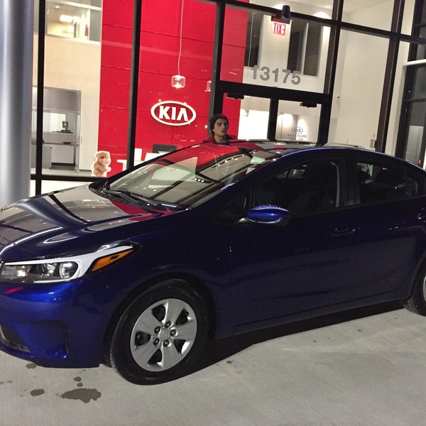 Southwest Kia Auto Dealership in Northwest Austin