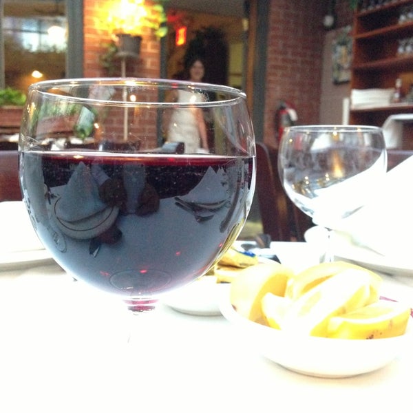 6/12/2013 tarihinde Paul M.ziyaretçi tarafından Villa Mosconi Restaurant'de çekilen fotoğraf