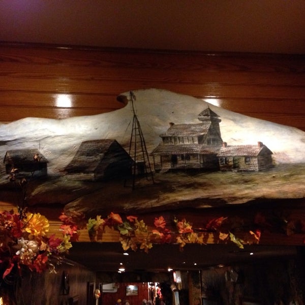 รูปภาพถ่ายที่ Owens&#39; Restaurant โดย Justin B. เมื่อ 10/12/2013
