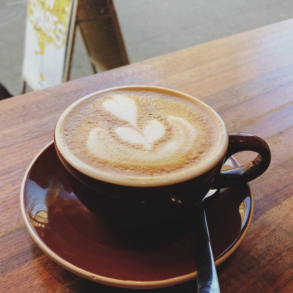 4/20/2018 tarihinde Patrick L.ziyaretçi tarafından Plowshares Coffee Bloomingdale'de çekilen fotoğraf