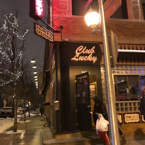 2/18/2018 tarihinde Sandy A.ziyaretçi tarafından Club Lucky'de çekilen fotoğraf