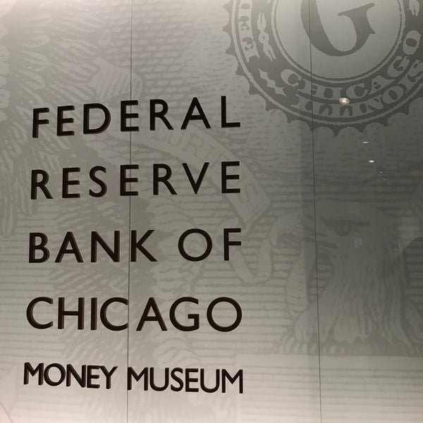 Снимок сделан в Federal Reserve Bank of Chicago пользователем ᴡ L. 4/7/2017