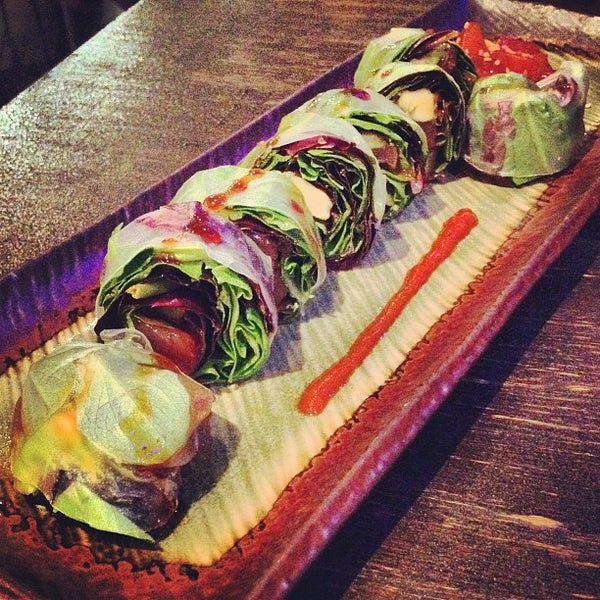 Photo prise au KU Sushi &amp; Japanese Cuisine par ᴡ L. le2/8/2013