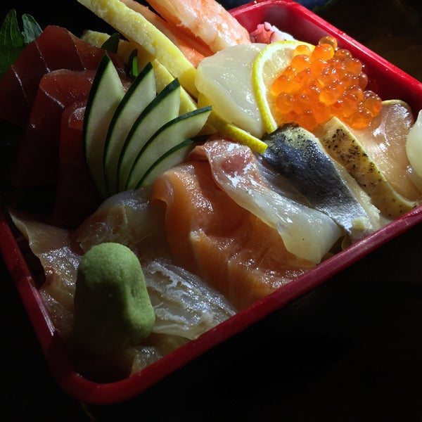 10/2/2016にᴡ L.がYama Izakaya &amp; Sushiで撮った写真