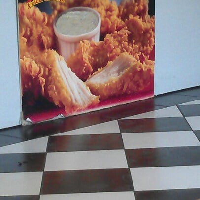 9/18/2012に👑 | K!がHenny Fried Chickenで撮った写真