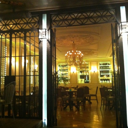 10/30/2012 tarihinde 🇷🇺OLYA ✈.ziyaretçi tarafından The House Café'de çekilen fotoğraf
