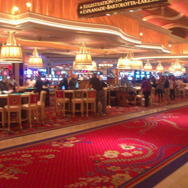 Снимок сделан в Wynn Poker Room пользователем Cristo M. 2/23/2013