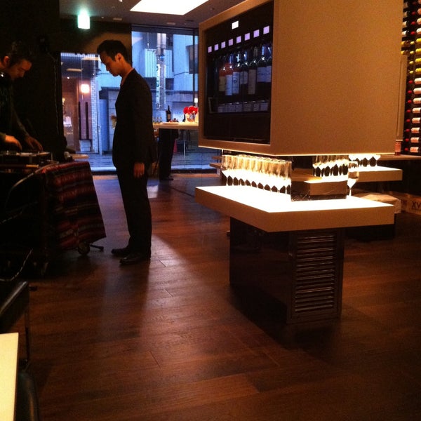 Max Bordeaux Wine Gallery & Cellar 六本木 東京, 東京都
