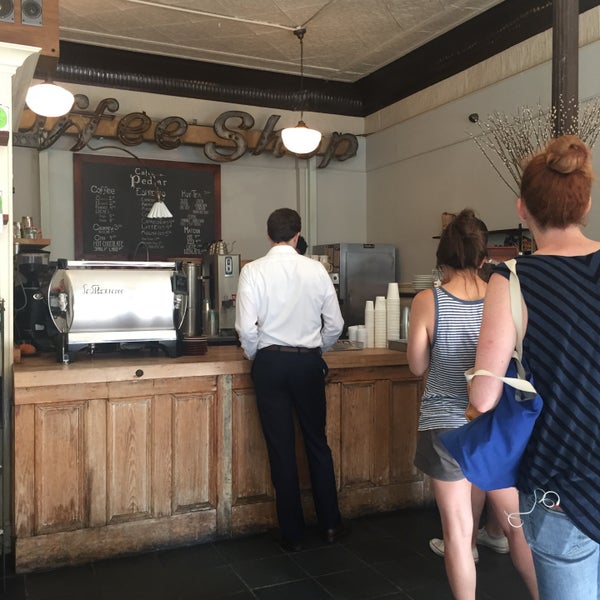 Foto tirada no(a) Cafe Pedlar por Ashley em 7/28/2015