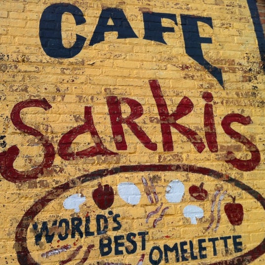 12/1/2012 tarihinde Jason R.ziyaretçi tarafından Sarkis Cafe'de çekilen fotoğraf