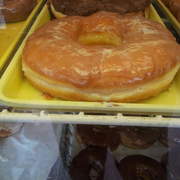 Foto tirada no(a) Dat Donut por Carlos S. em 4/20/2013