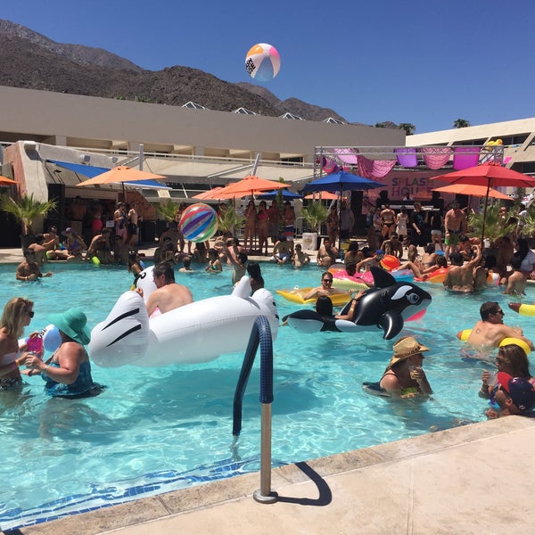 Снимок сделан в Hard Rock Hotel Palm Springs пользователем Ayana T. 8/8/2015