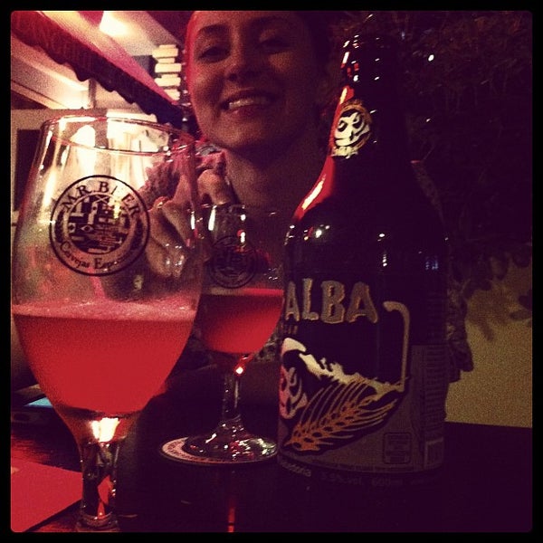 Photo taken at Mr. Beer Cervejas Especiais by Ariel Eduardo B. on 11/2/2012