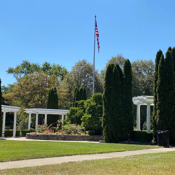 Mary park. Парк октябрьский новочеркасск. Mary bartelme park, чикаго, иллинойс, сша. Bandstand. Mary bartelme park, чикаго, иллинойс, сша план.