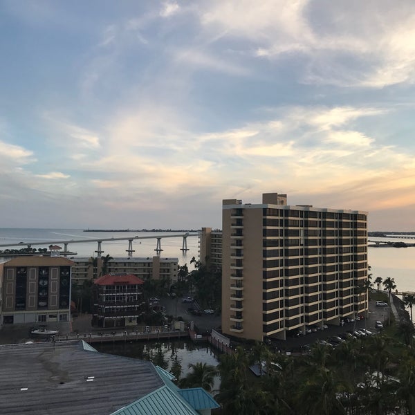 รูปภาพถ่ายที่ Sanibel Harbour Marriott Resort &amp; Spa โดย Kim R. เมื่อ 1/16/2018