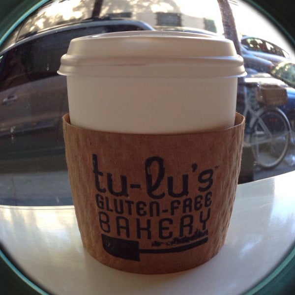 11/23/2013 tarihinde CONNAYziyaretçi tarafından Tu-Lu&#39;s Gluten Free Bakery'de çekilen fotoğraf
