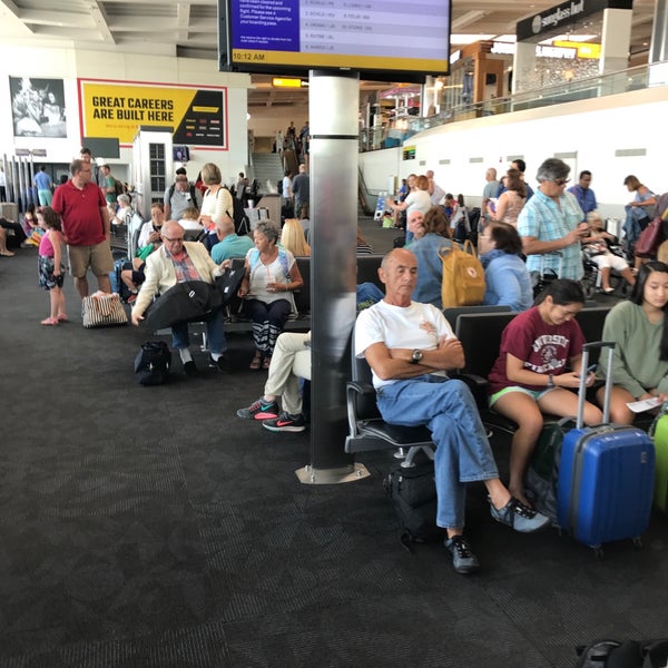 Gate A4 - Airport Gate