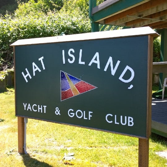 Hat Island Marina Beach in Hat Island