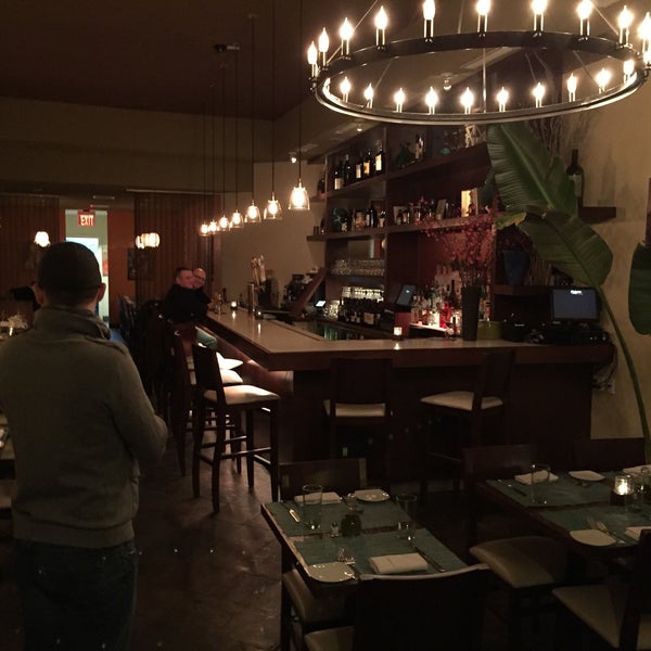 Foto scattata a Zagara Restaurant &amp; Wine Bar da Michael B. il 2/3/2015