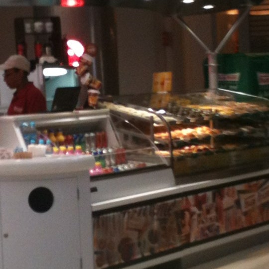 10/4/2012에 Leticia H.님이 Krispy Kreme에서 찍은 사진