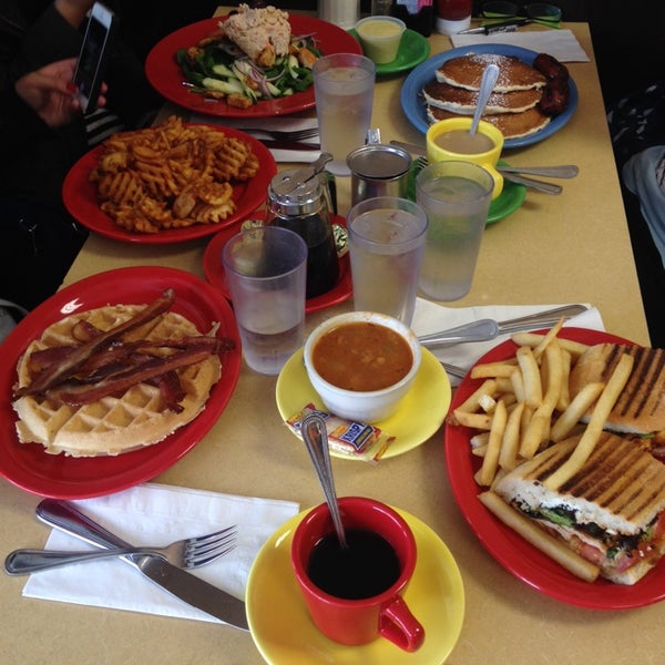 Photo taken at Bay Ridge Diner by Tristin C. on 5/3/2014