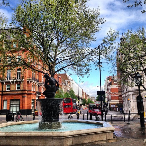 Sloane Square Plaza in London